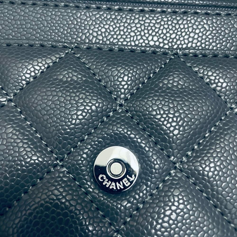 🔥CHANEL Quilted Vegan Leather Chain Crossbody sterling Gray wallet on chain - Picture 8 of 14